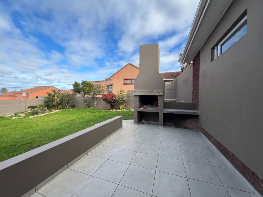 4 Bedroom Property for Sale in Vredenburg Western Cape